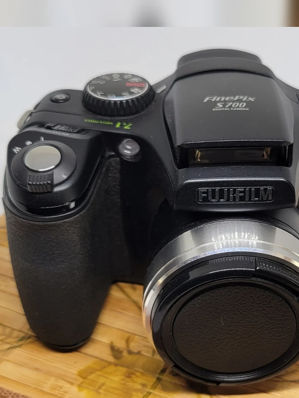 Fuji Fine pix S700 Digital Camera With Case